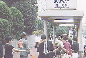 �o�ΑO�ɉ����ւŃr���܂�