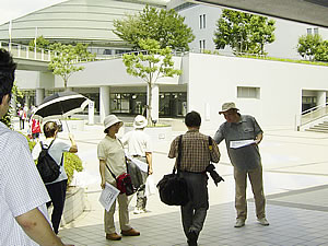 �x�R�A�R���̓ʉ��R���r