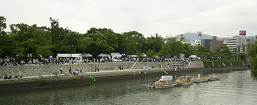 �L��2004�Ă̓��ė���